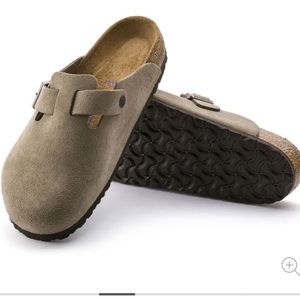 NWT Boston Birkenstock Taupe Suede Size 40 (women’s 9-9.5)